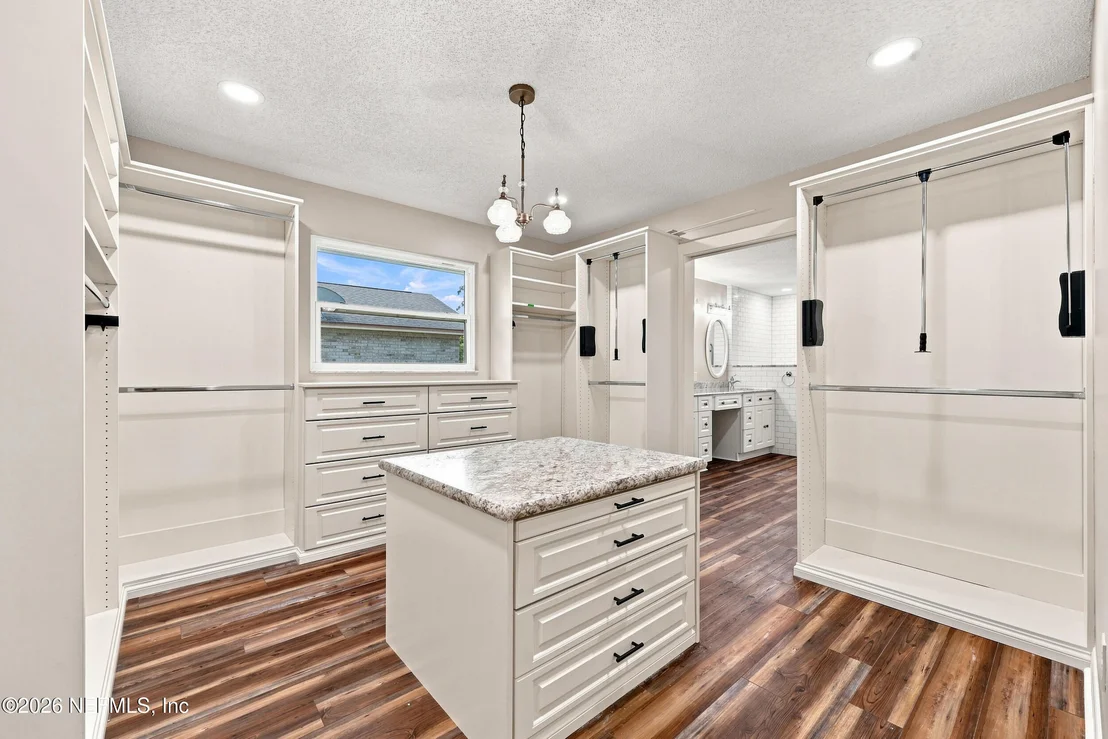 Photo of 2069 MONMOUTH Circle