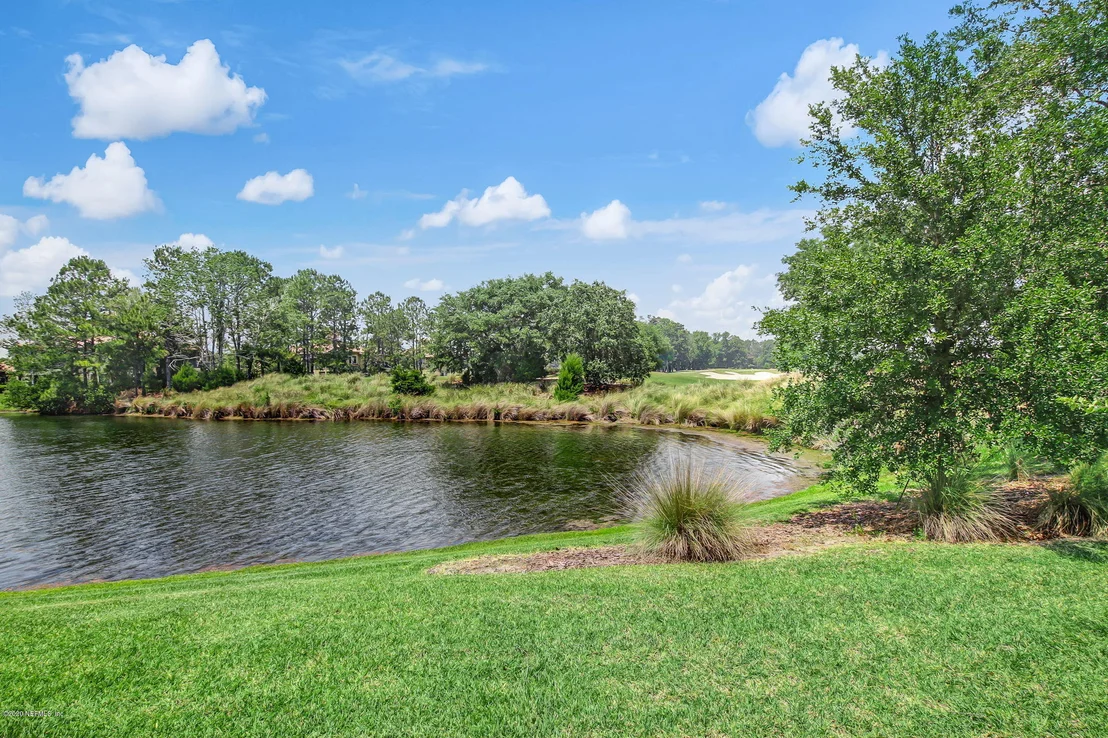 Photo of 2017 CROWN Drive