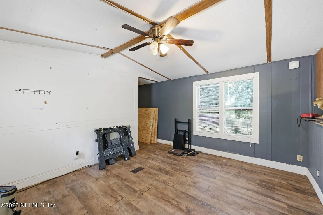 Photo of 122 POPLAR Drive