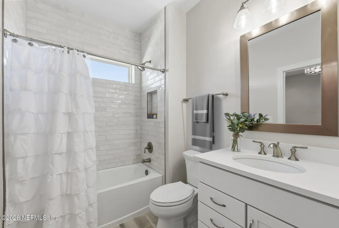 Photo of 105 AWLLEAF Court
