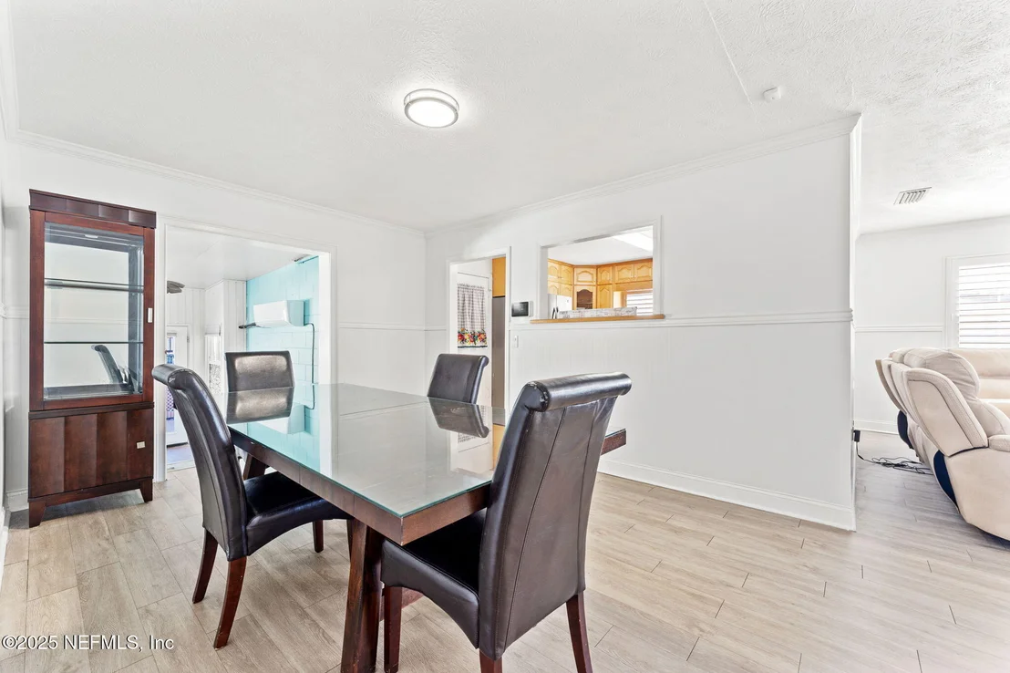 Photo of 8871 MANSON Circle
