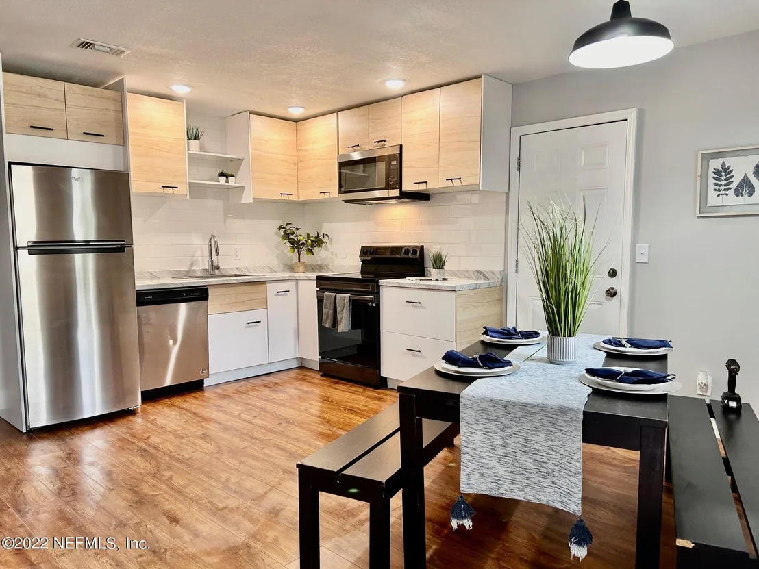Photo of 7269 MELVIN Road