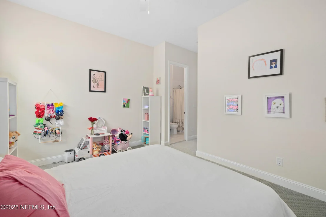 Photo of 162 PARKBLUFF Circle