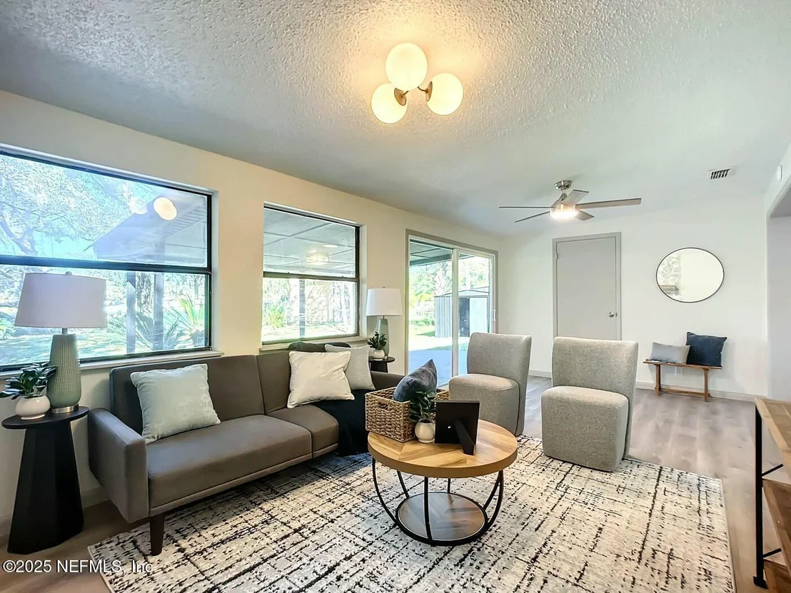 Photo of 7446 SPINOLA Road
