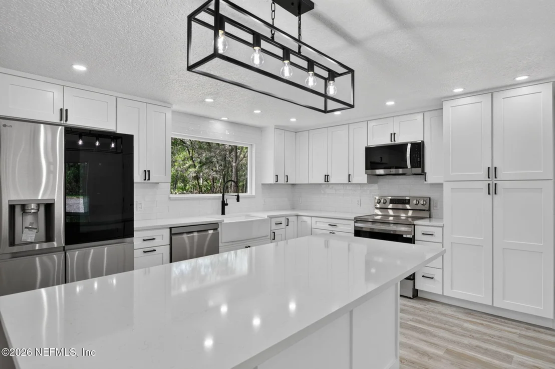 Photo of 8189 MELROSE Road