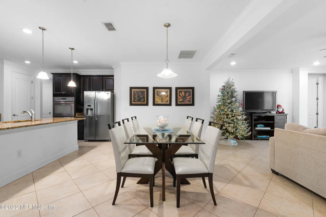 Photo of 699 ASPEN LEAF Drive