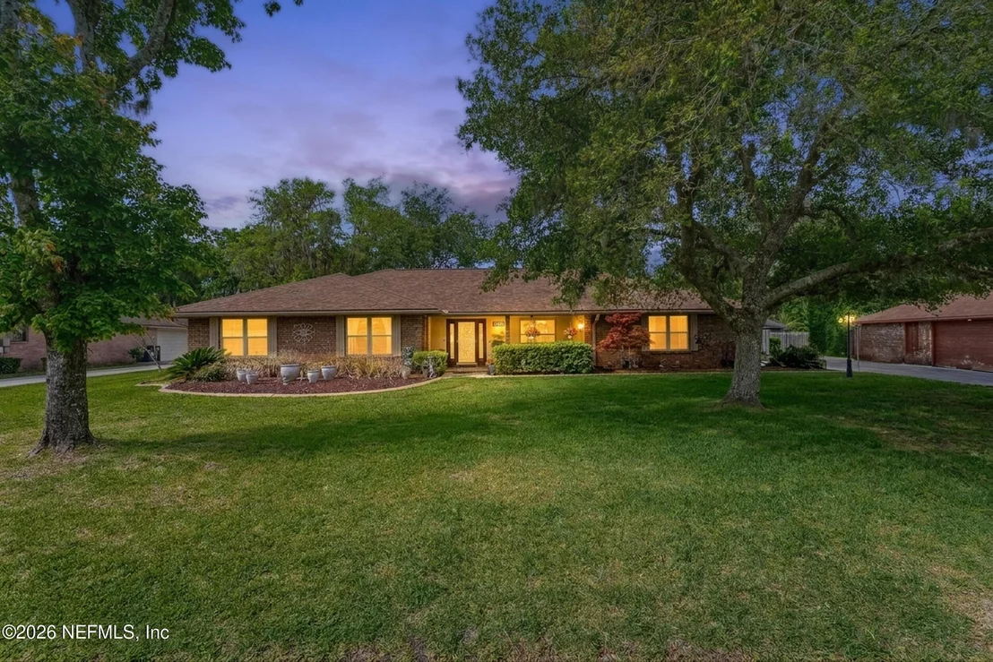 Photo of 752 CAMERON Drive