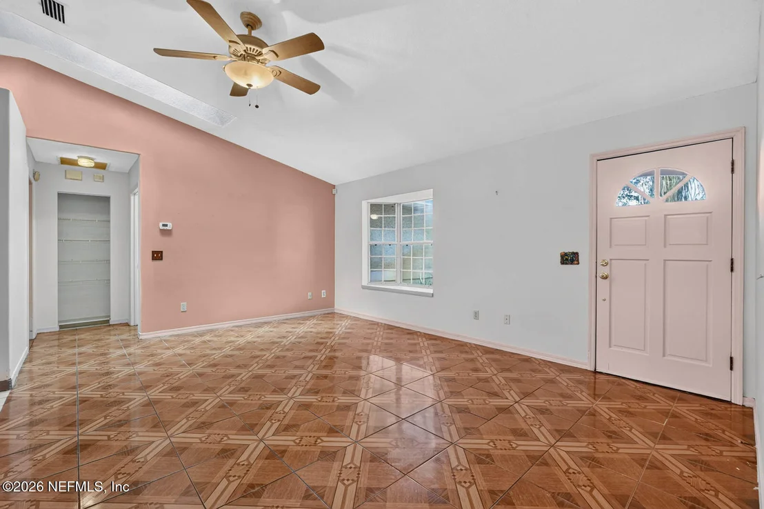 Photo of 108 MOHEGAN Road