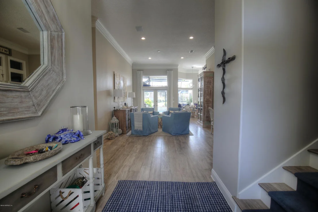 Photo of 232 LAUREL Lane