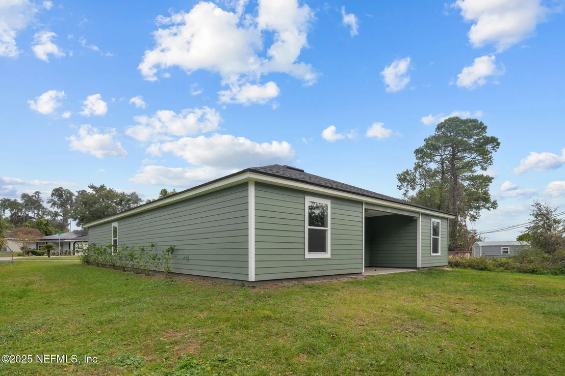 Photo of 613 OLEANDER Drive