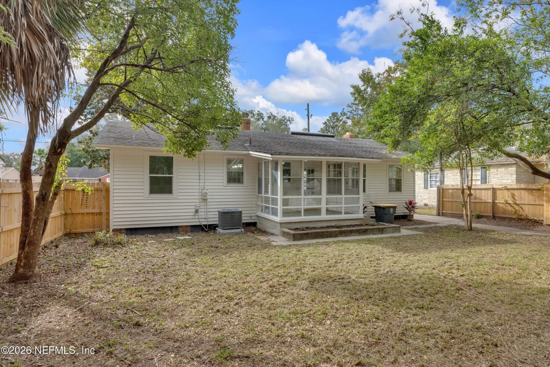 Photo of 1641 CHARON Road