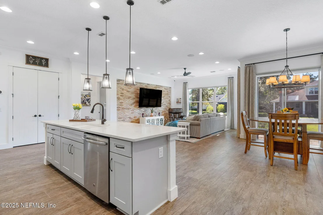Photo of 8494 MABEL Drive