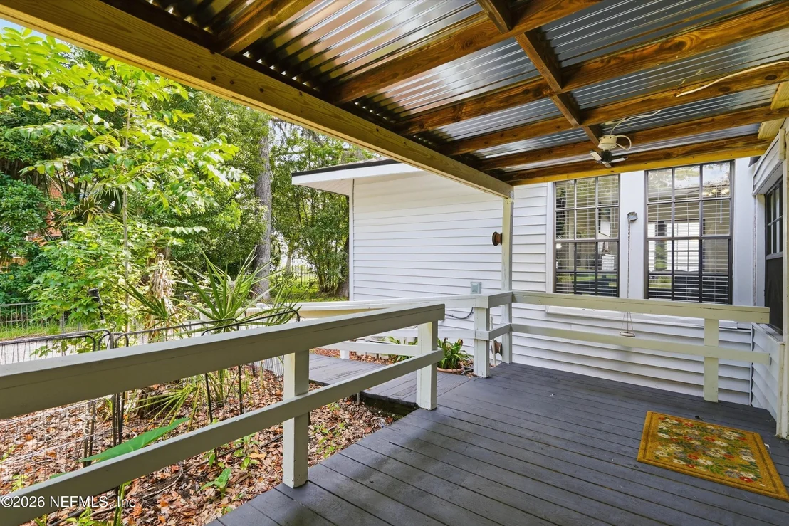 Photo of 1434 RIVER Road
