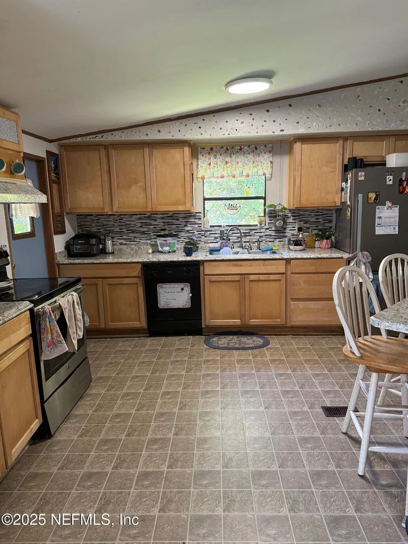 Photo of 226 CLEARWATER Road