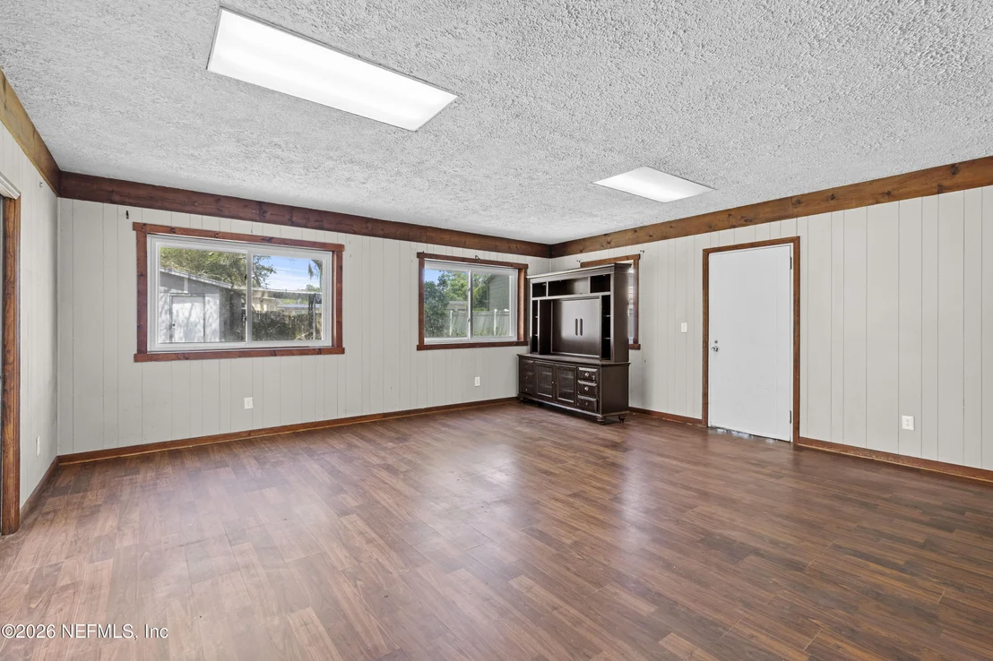 Photo of 4122 RENDALE Drive N