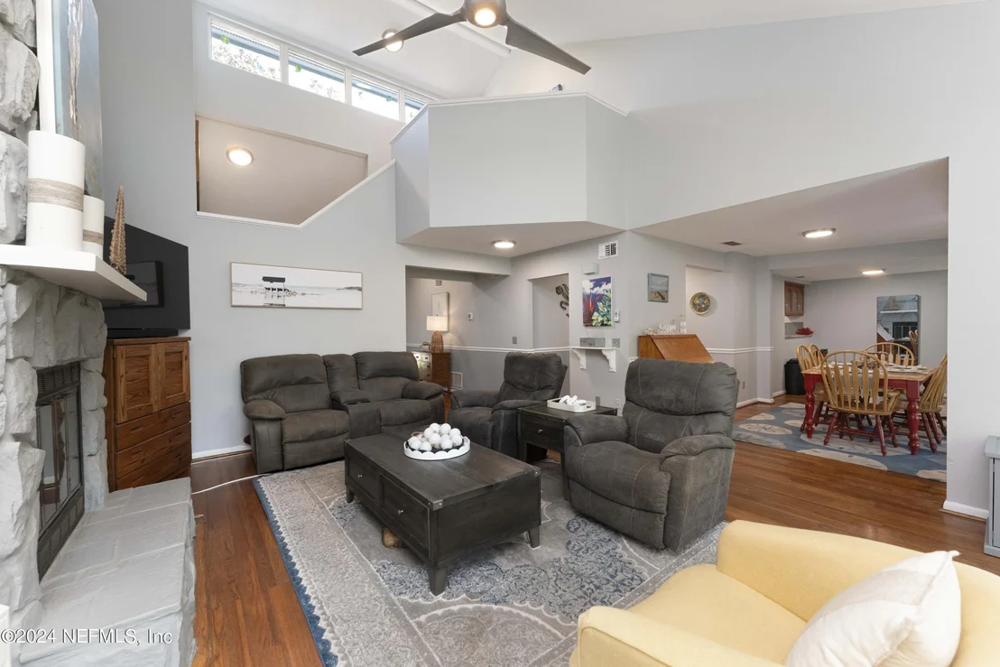Photo of 502 CALI Drive
