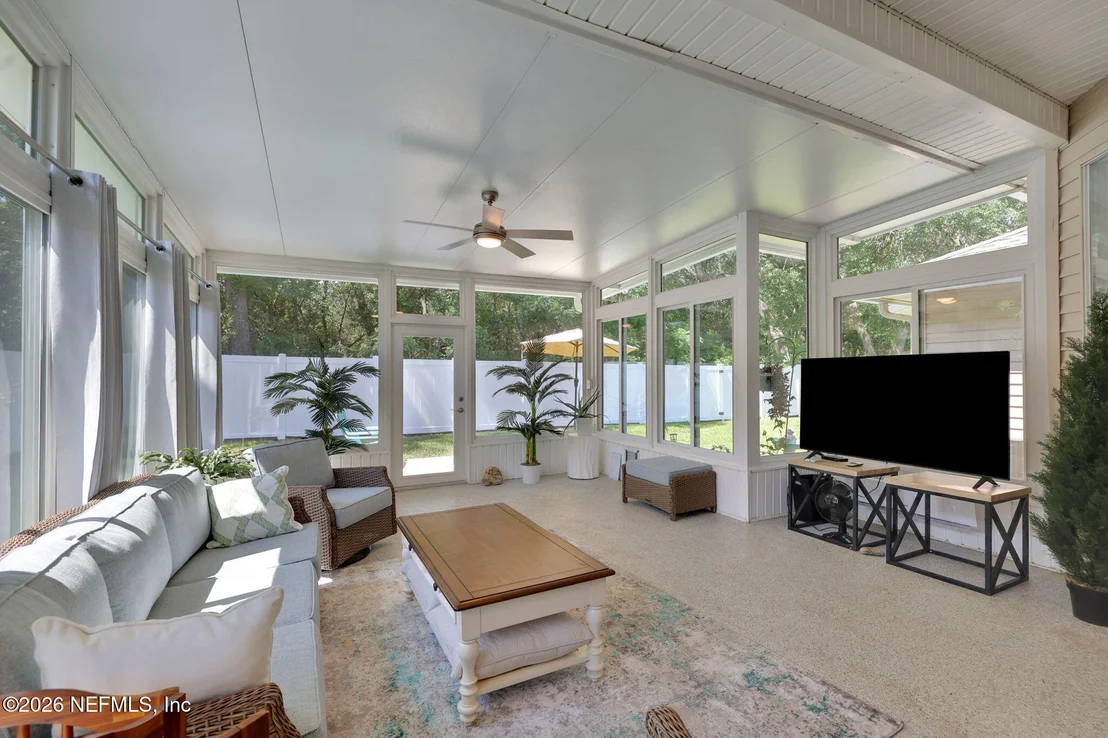 Photo of 1004 FLORA PARKE Drive