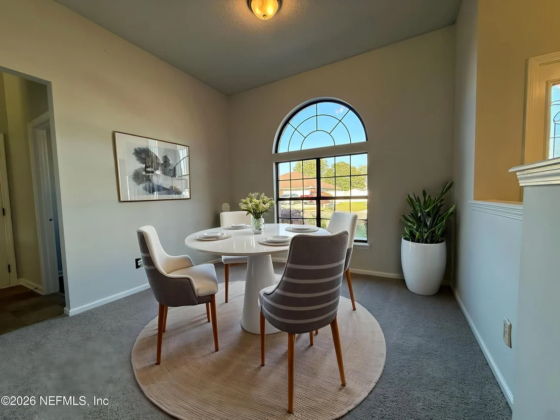 Photo of 585 THORNBERRY Road