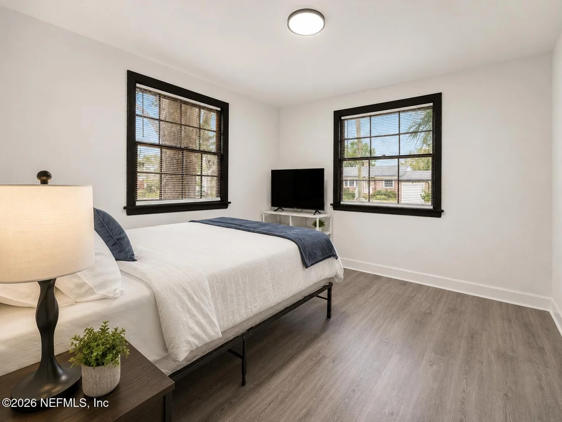 Photo of 2131 REDFERN Road