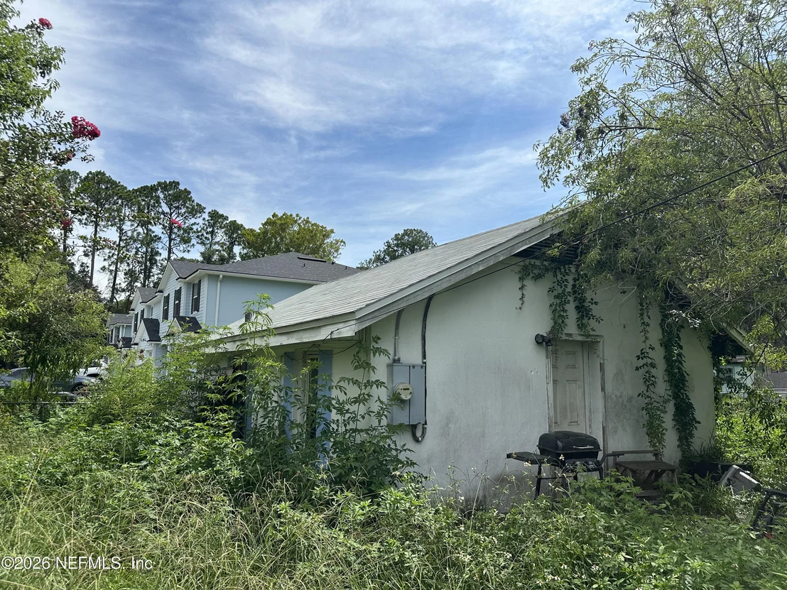 Photo of 1106 COMANCHE Street