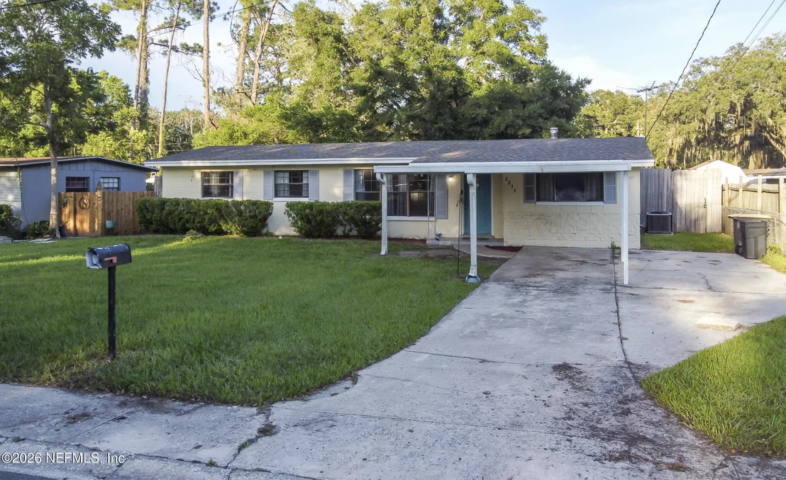 Photo of 2233 LA VALLE Drive