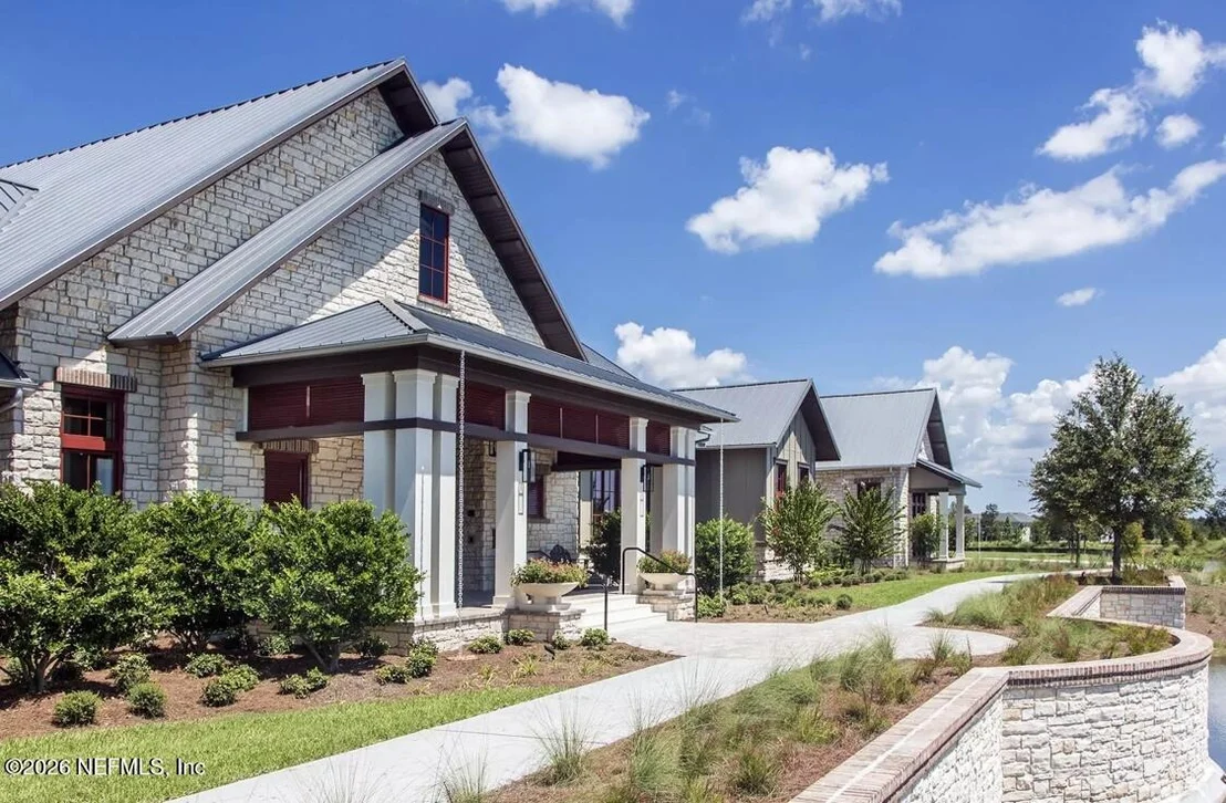 Photo of 359 GLENNEYRE Circle