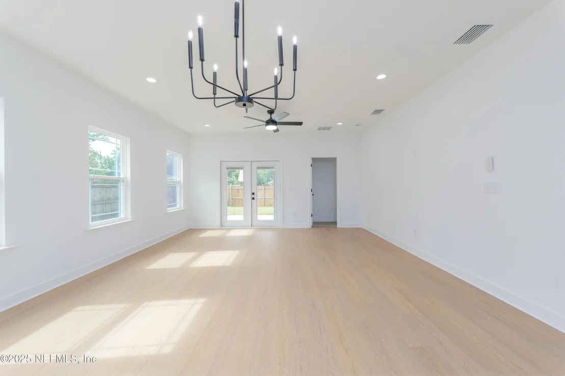 Photo of 1008 CLAY Street