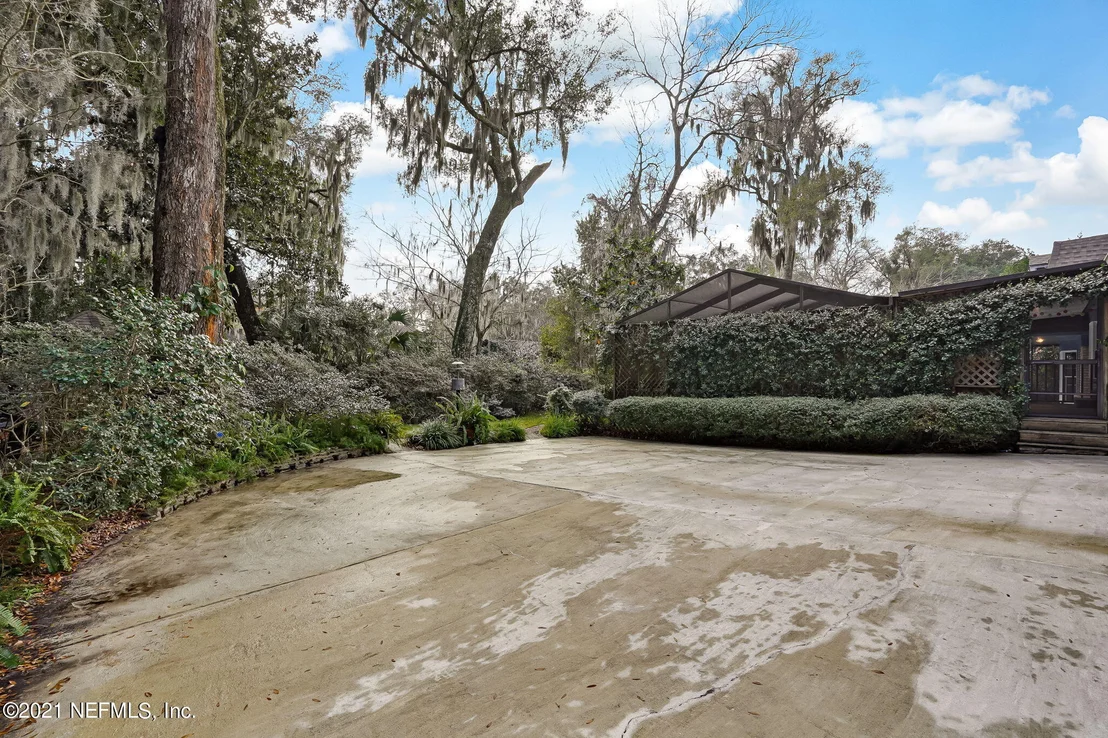 Photo of 11432 RIVER KNOLL Drive