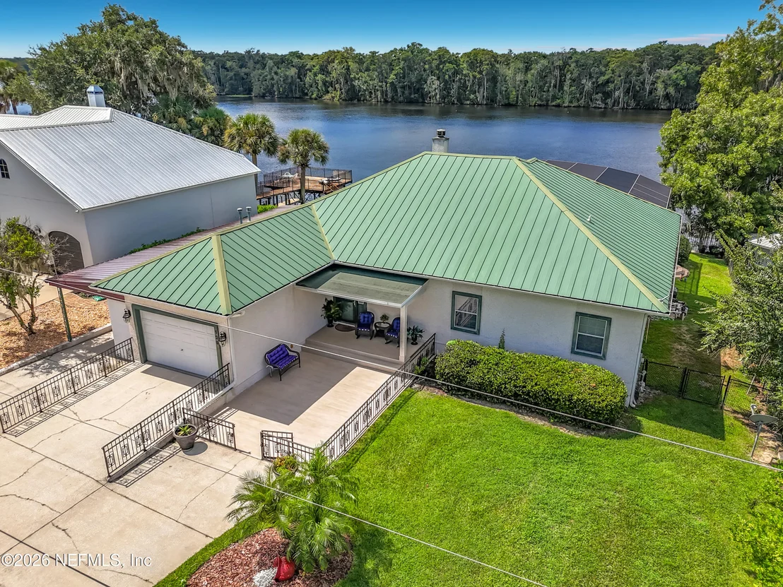 Photo of 129 RIVER Road