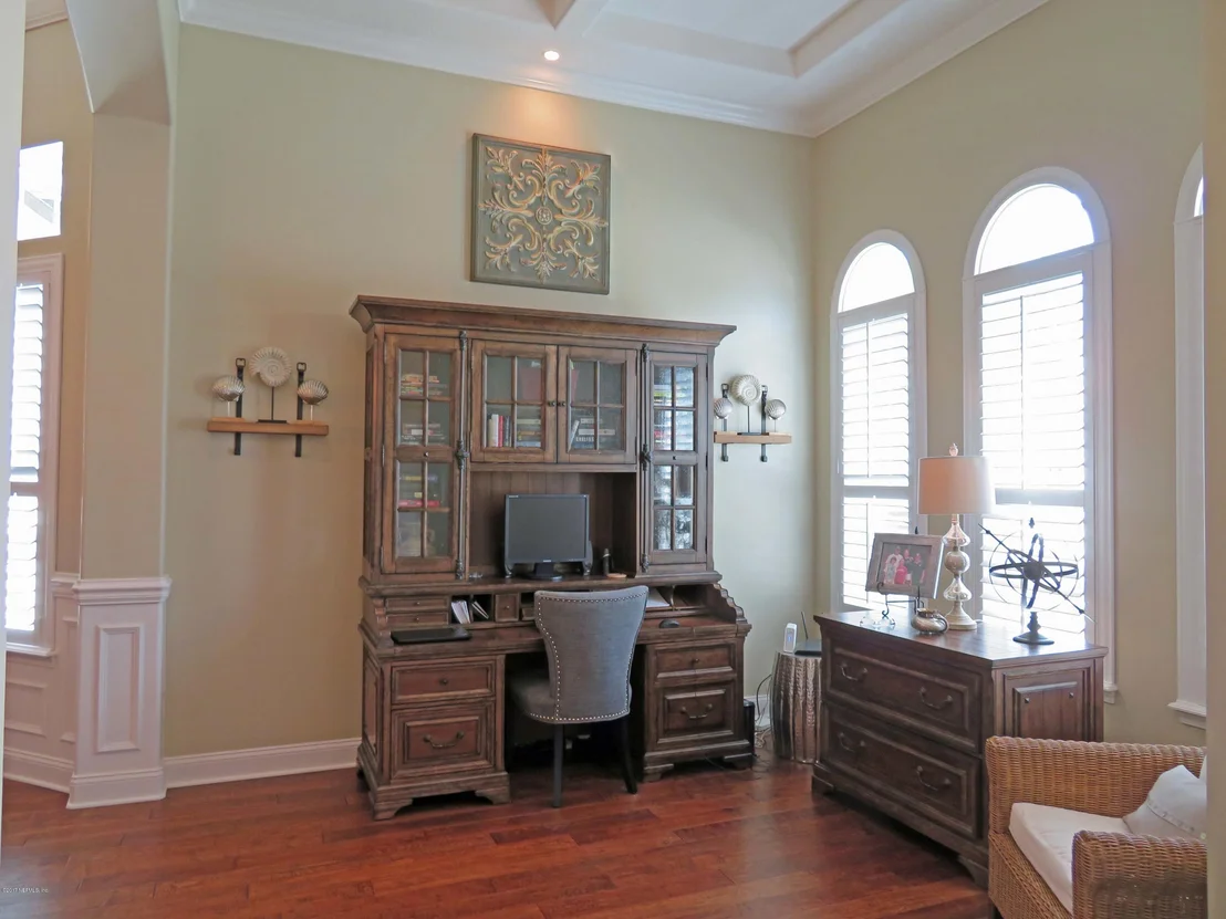 Photo of 106 AVERLEY Way