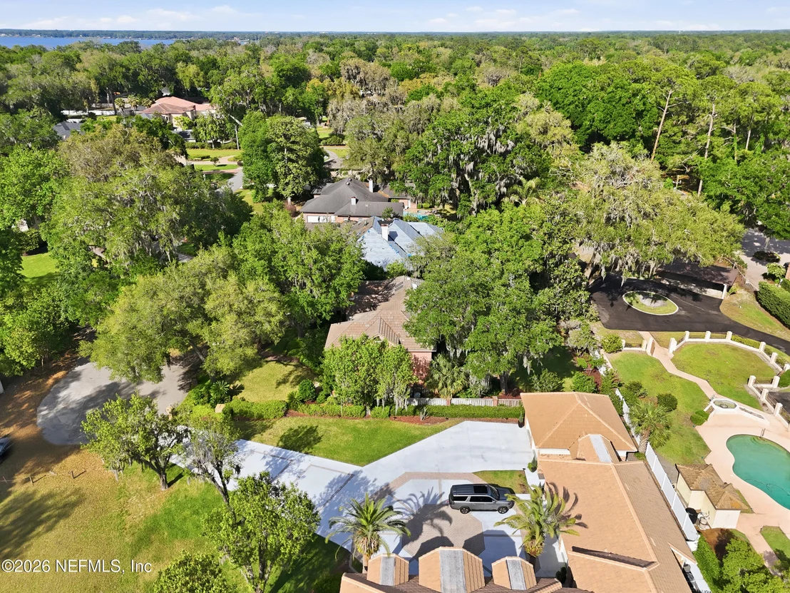 Photo of 2656 BEAUCLERC Road