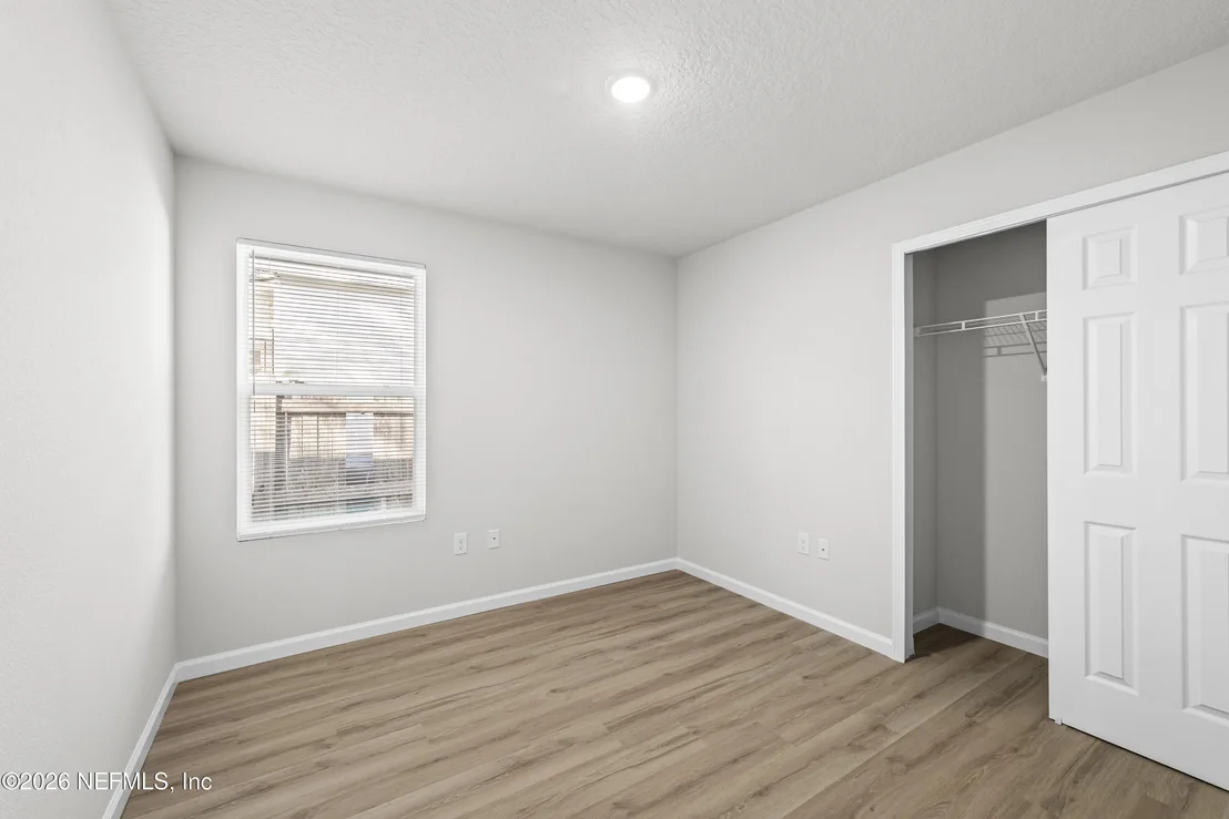 Photo of 2121 PULLMAN Avenue