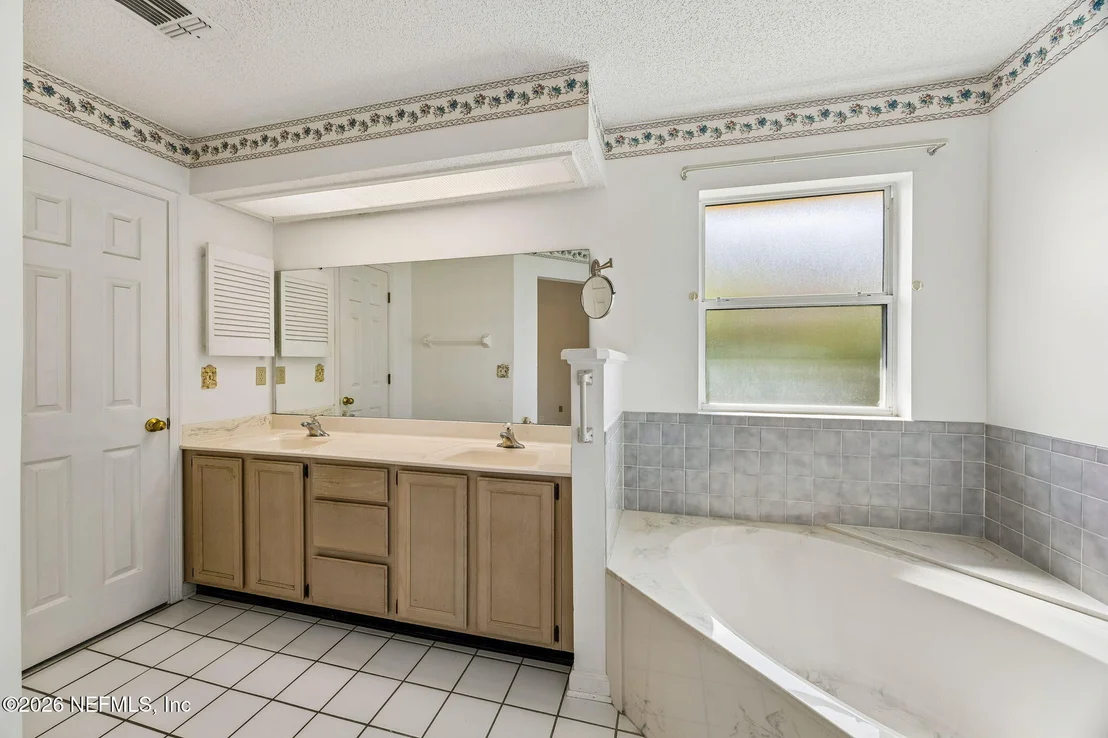 Photo of 8630 CHARLESGATE Circle N