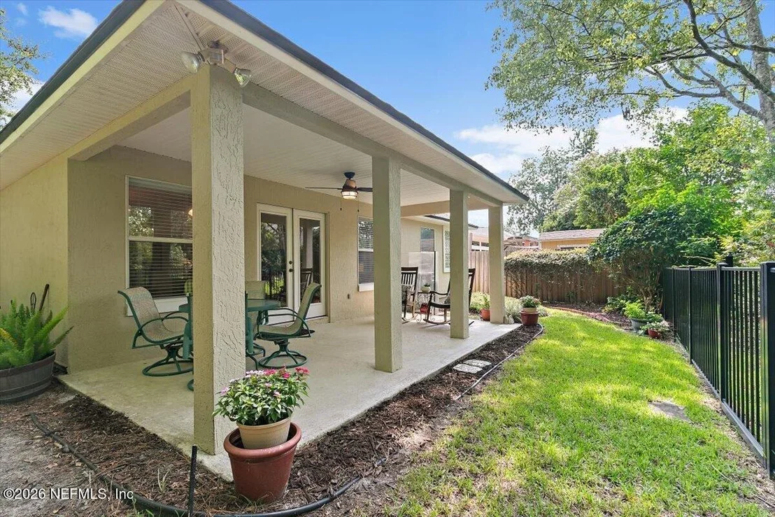 Photo of 952 BUTTERCUP Drive