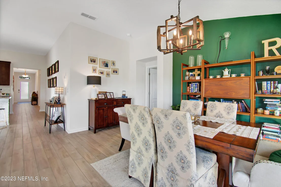 Photo of 510 CHASEWOOD Drive