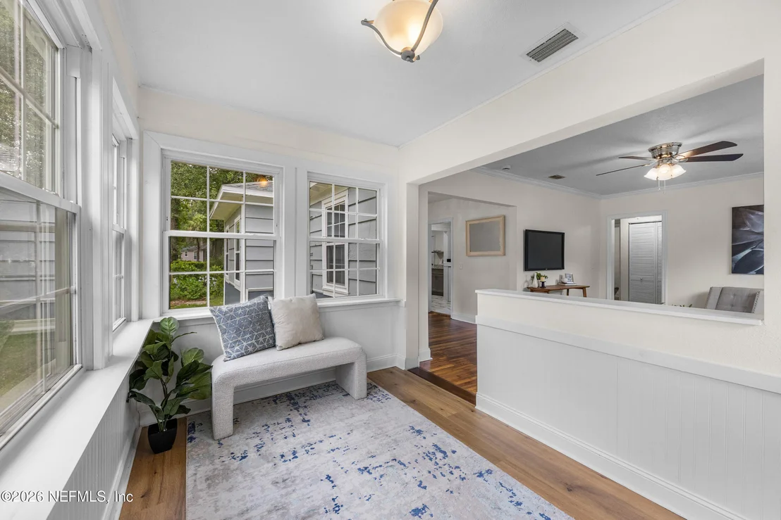 Photo of 1263 MACARTHUR Street