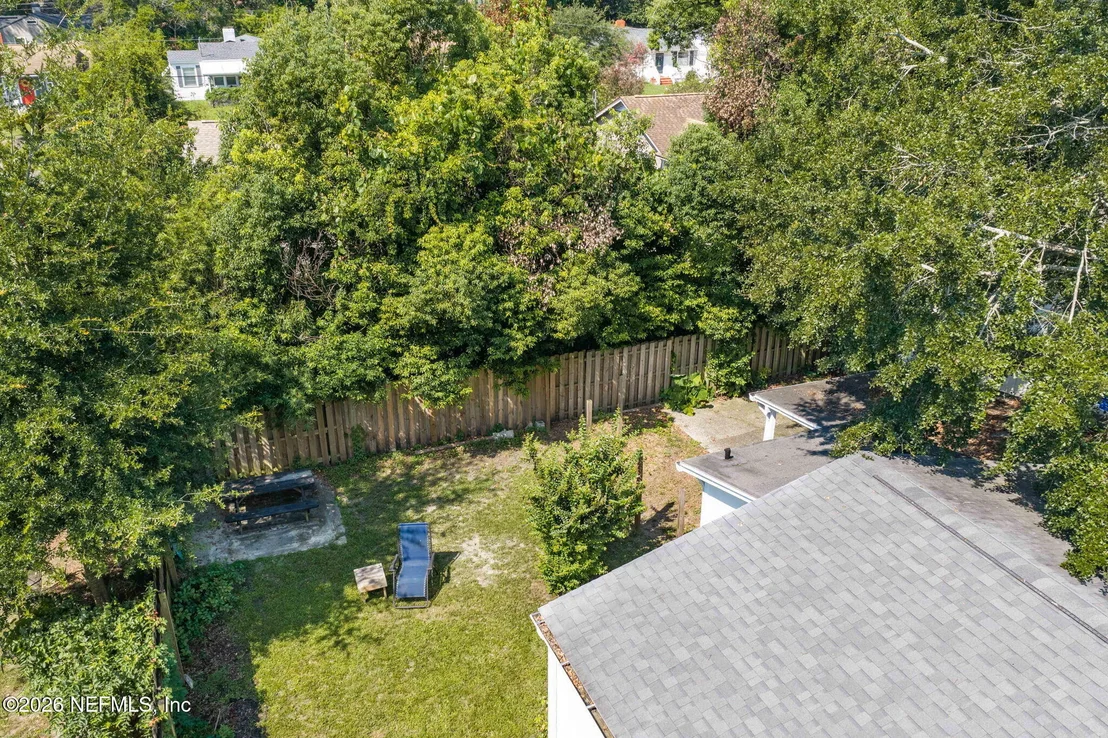 Photo of 1532 CHARON Road