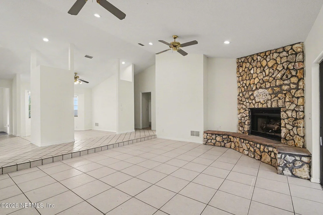 Photo of 10 PATCHOGUE Lane
