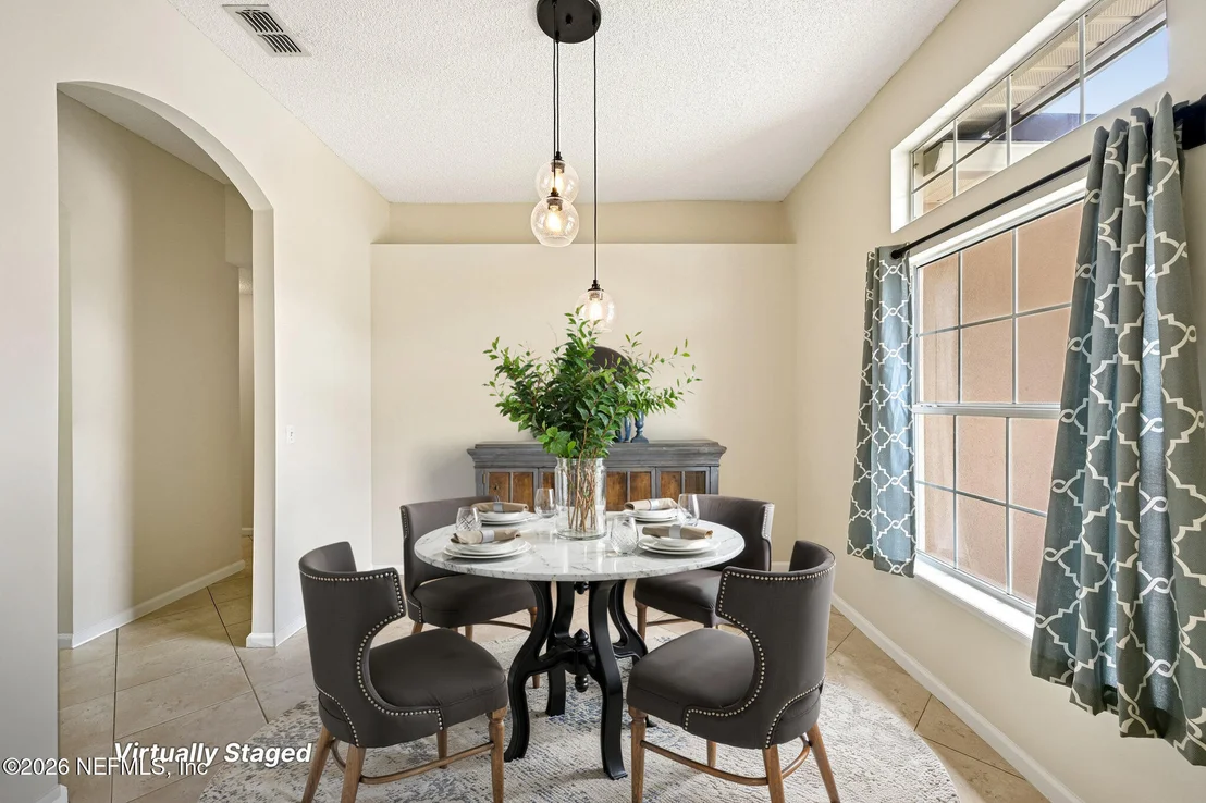 Photo of 392 MAPLEWOOD Drive