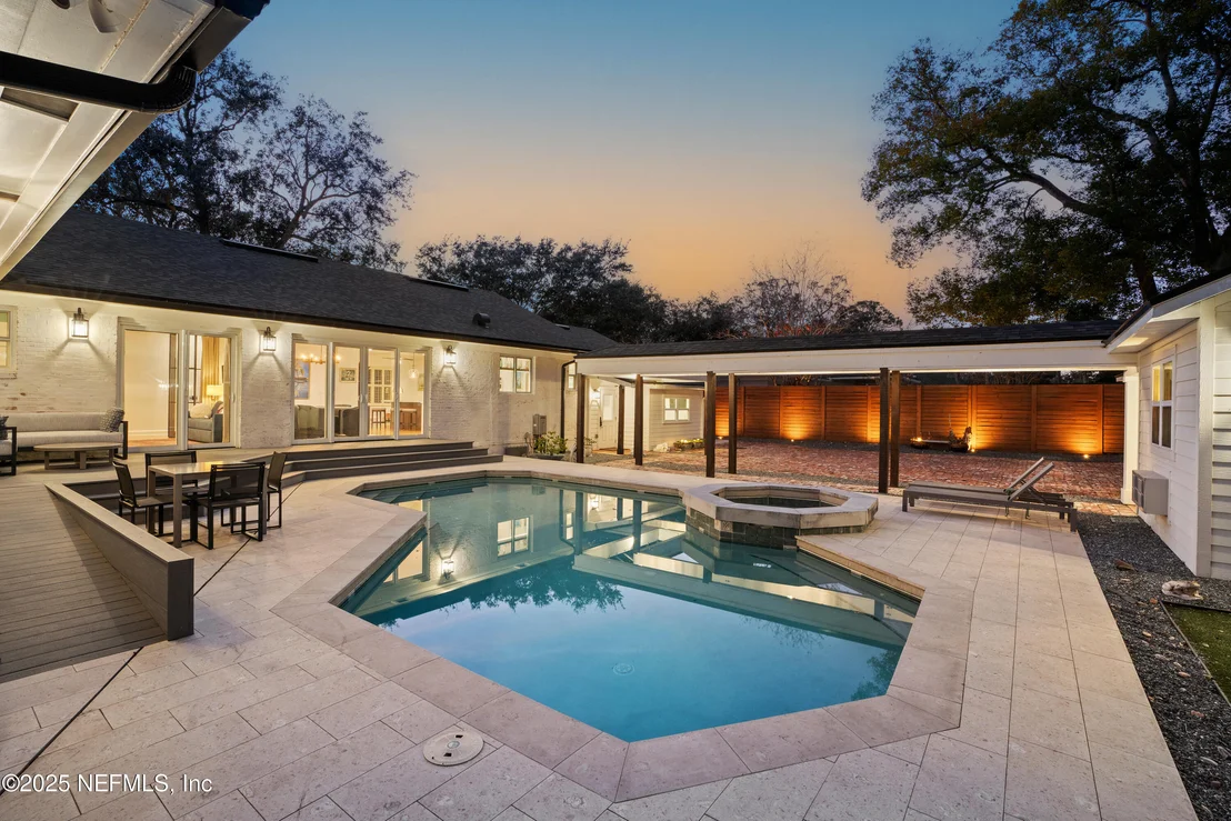 Photo of 2525 LAUREL Road