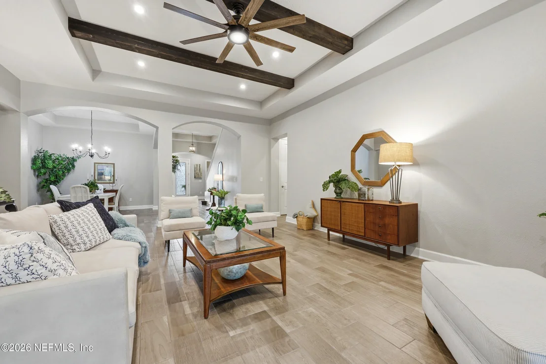 Photo of 359 GLENNEYRE Circle