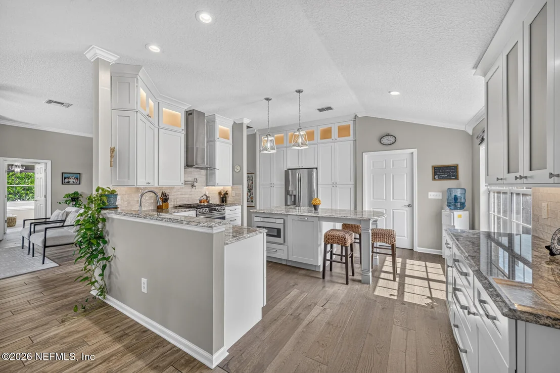 Photo of 12156 CEDAR TRACE Drive N