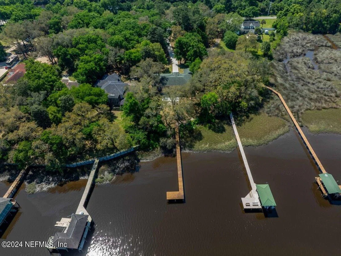 Photo of 1061 CEDAR BAY Road