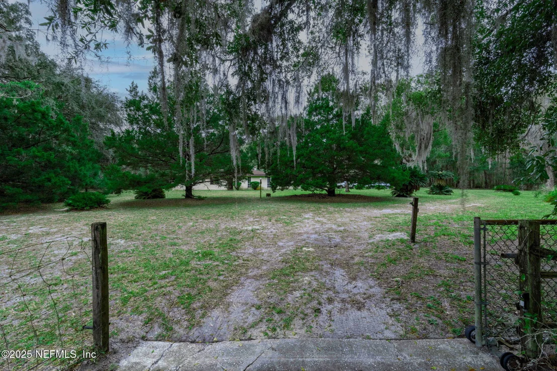 Photo of Unit C at 5705 COUNTY ROAD 208