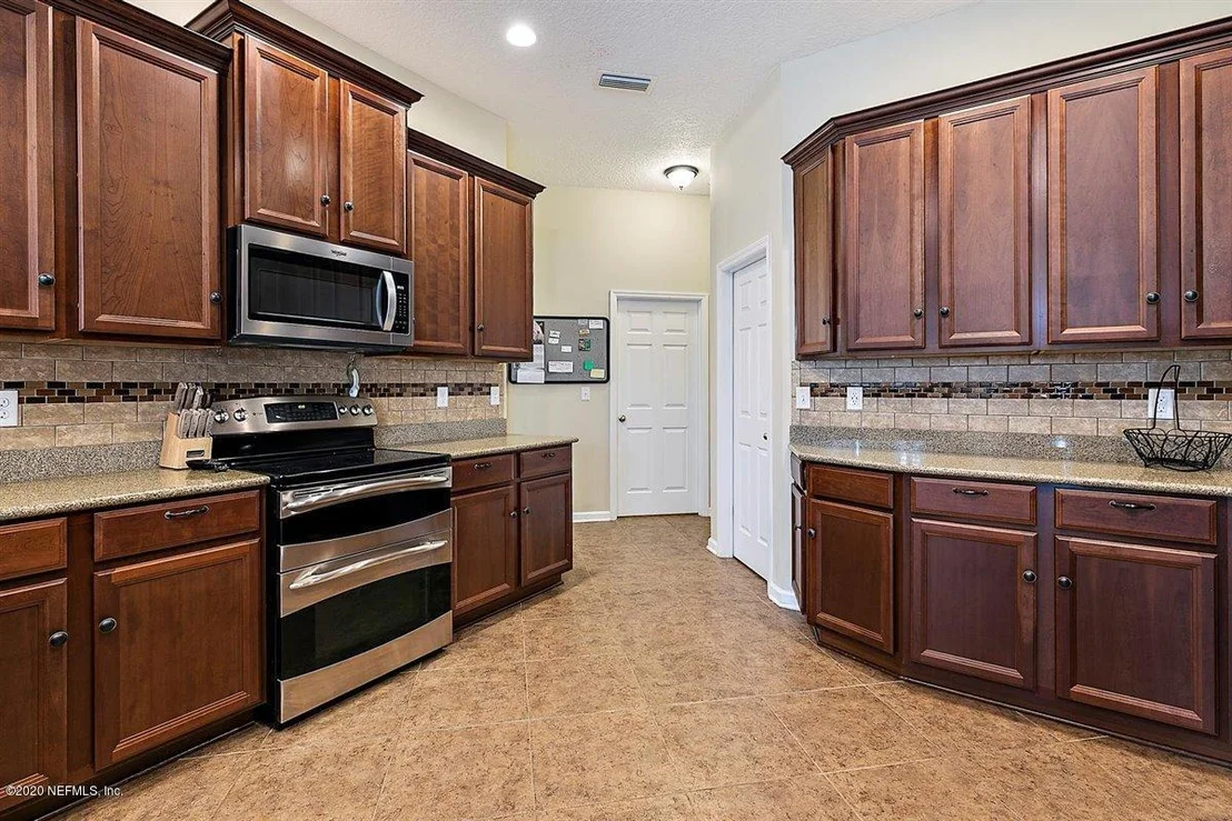 Photo of 204 HOLLAND Drive
