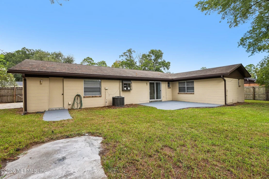 Photo of 8364 POINTER Drive N