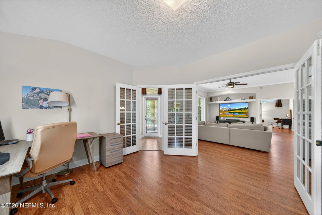 Photo of 1439 BARRINGTON Circle