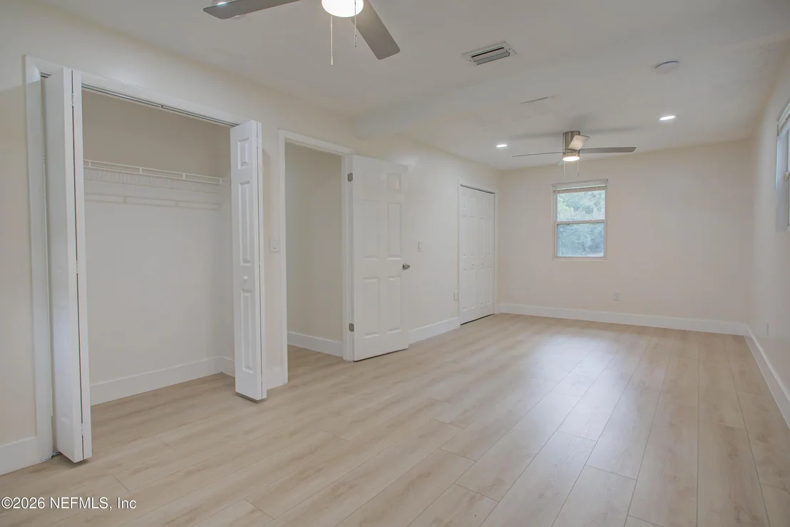 Photo of 1623 WEST Road