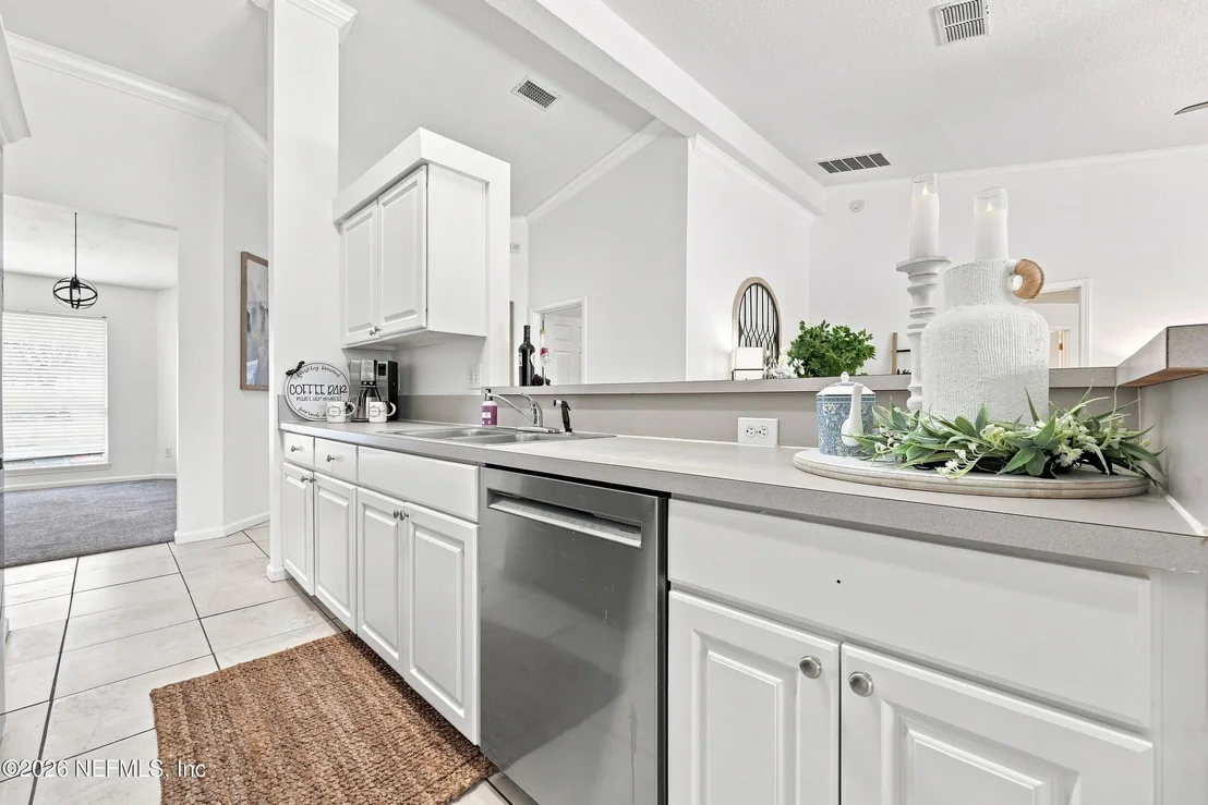 Photo of 12079 SUNCHASE Drive