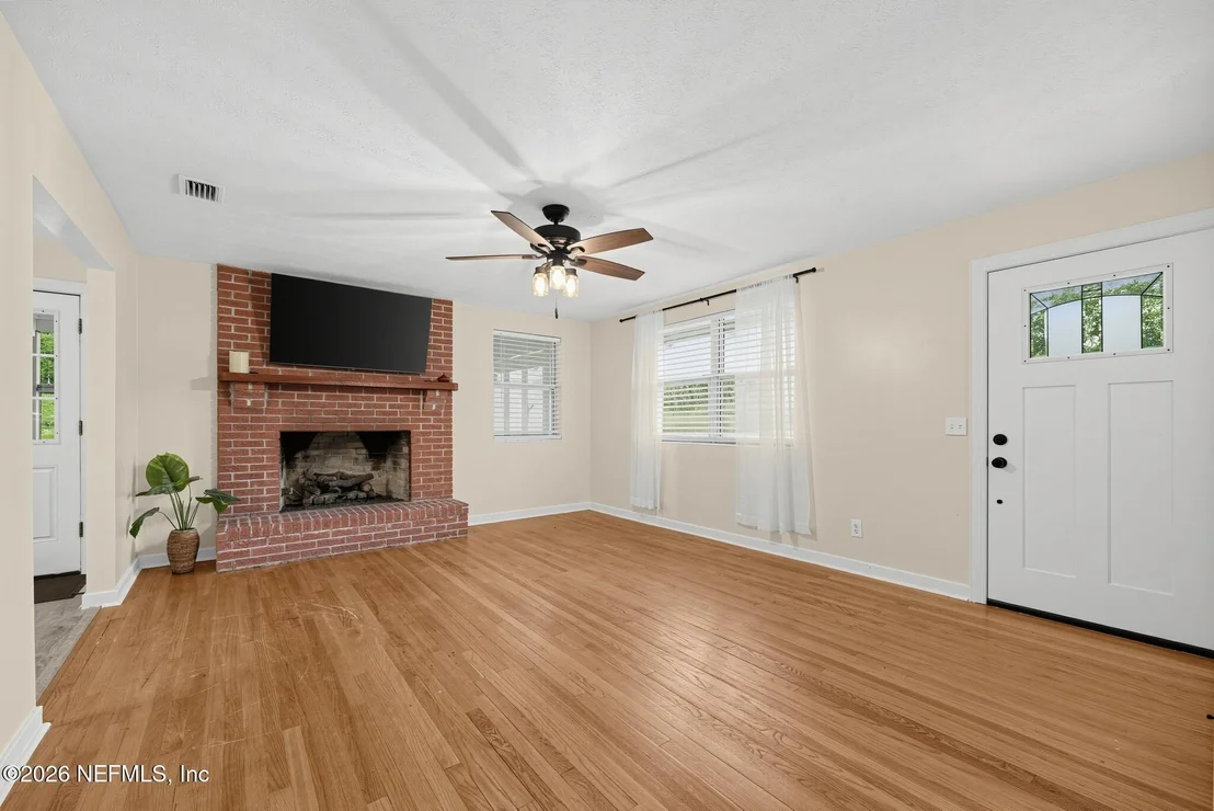 Photo of 450370 STATE ROAD 200